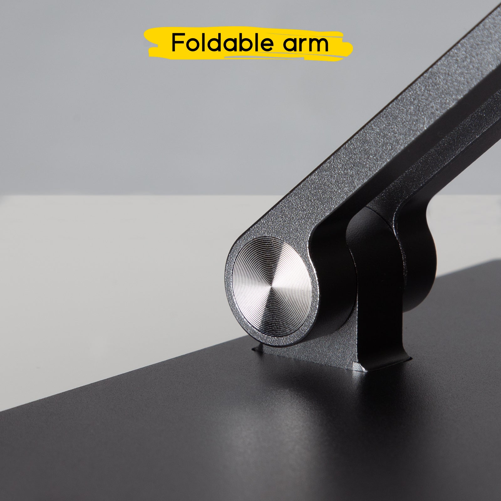 Supporto pieghevole e orientabile in metallo per iPad e tablet